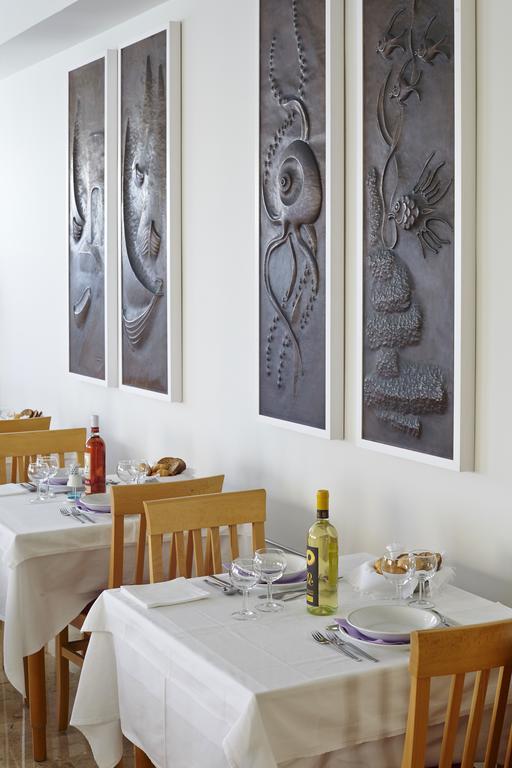 Dolores Hotel 3*