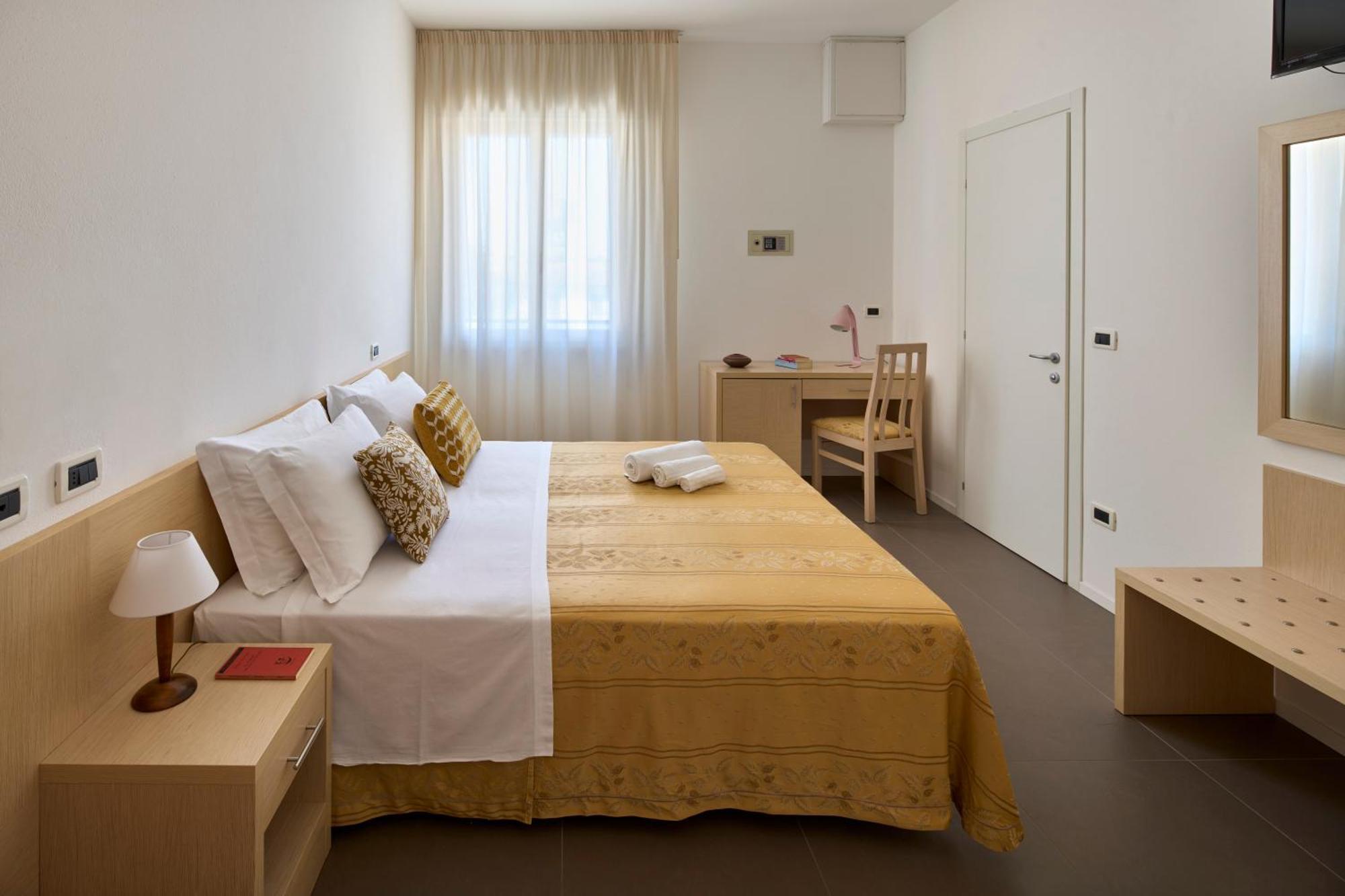Dolores Hotel